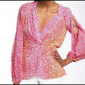 BCBG MAXAZRIA 100% silk blouse size xs HEART BLOUSE VALENTINES DAY TOP